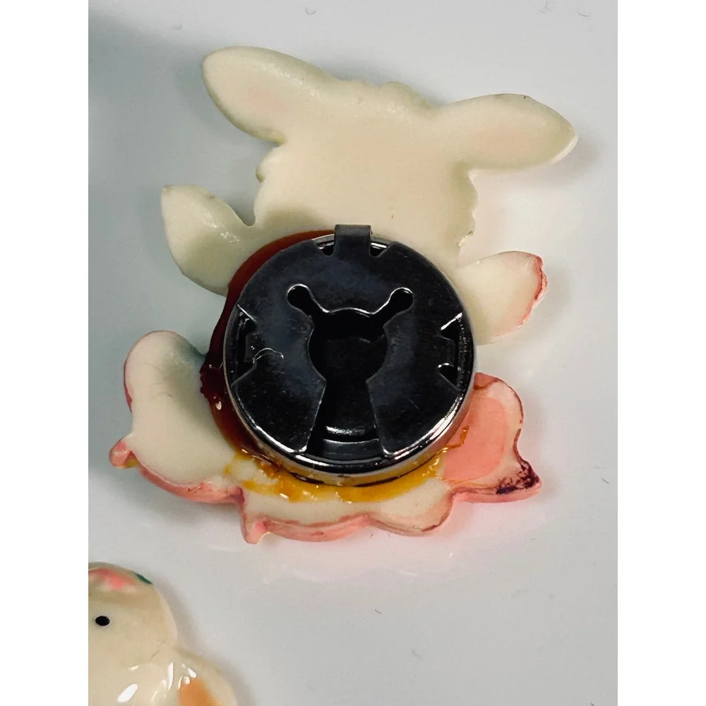 Vintage Easter Bunny Button Covers Kitsch Plastic‎ Holiday Colorful